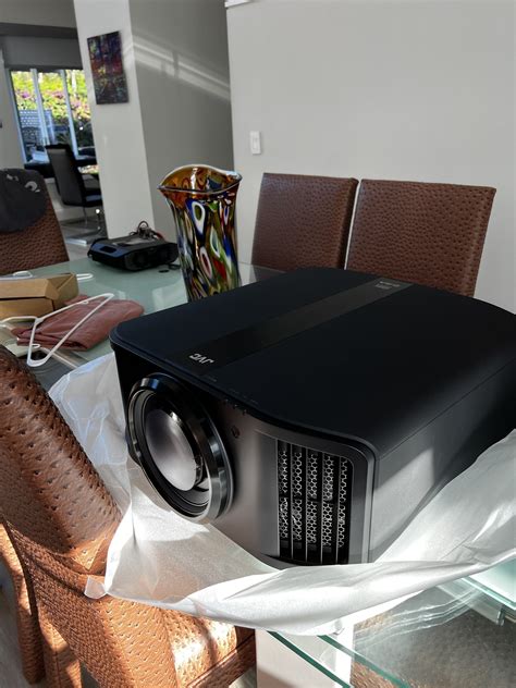 Official JVC RS4100/NZ9 .